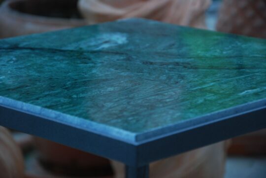 Cadabra RenässansTM loungebord i smide med grön marmorskiva verde guatemala