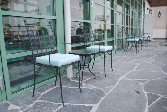 Piazza karmstol italienska smidesmöbler utemöbler Cadabra