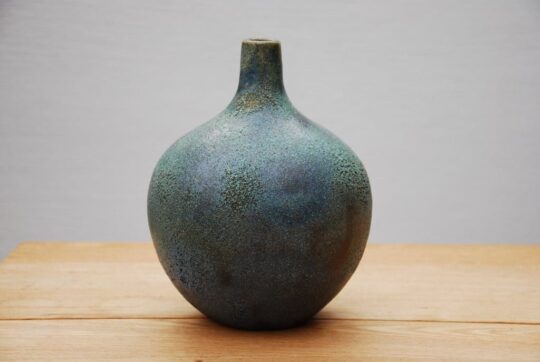 krus tellus i stengods interior design vaser krukor blå gröna