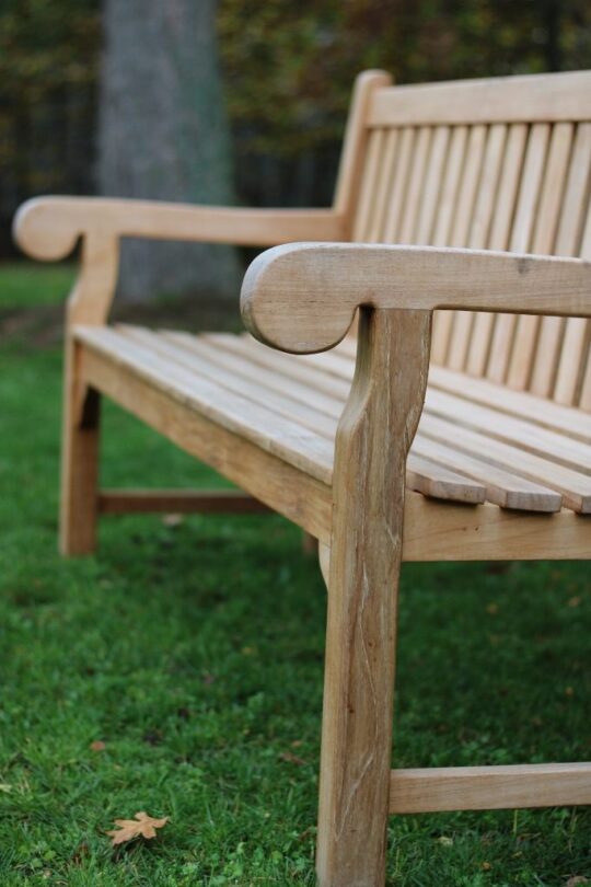 Parksoffa teak Notting Hill för park trädgård kyrkogård armstöd