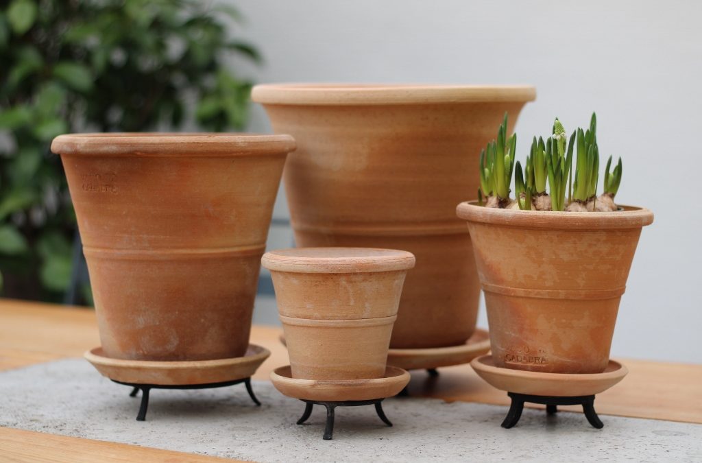 Nyhet – Paketleveranser av mindre Terrakottakrukor och Vaser